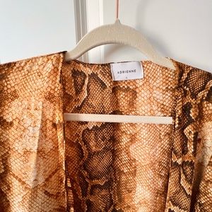 ADRIENNE Snake-print Kimono